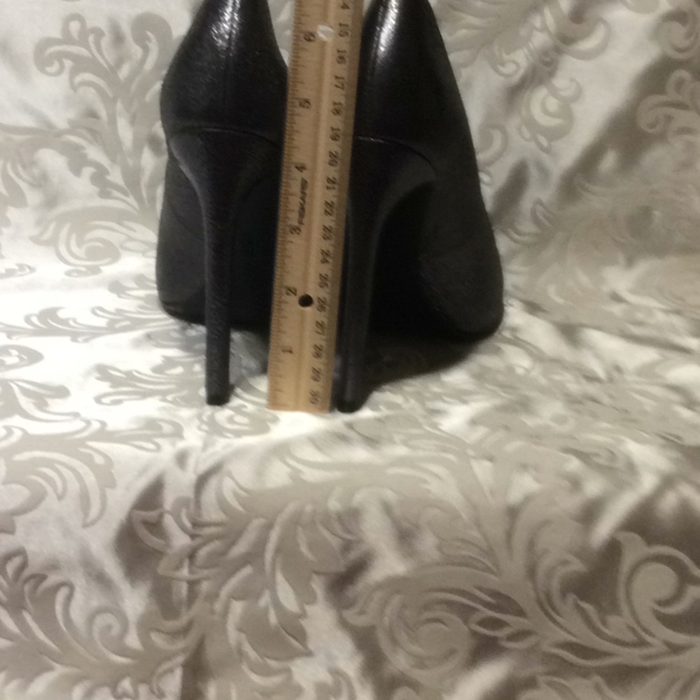 Nine West Black Heels - Picture 5 of 7